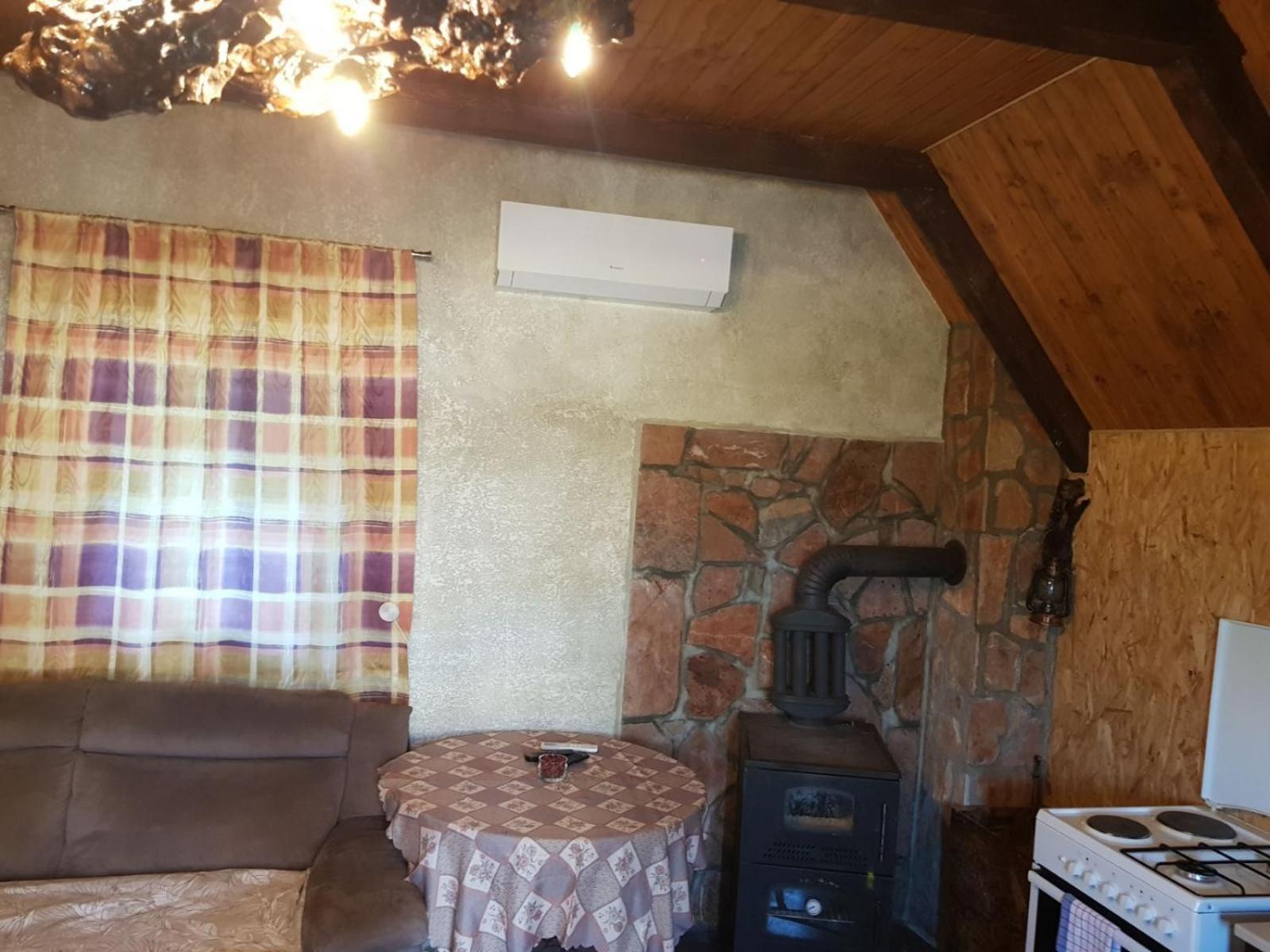 فندق Detached House Milivoje Poscenje المظهر الخارجي الصورة